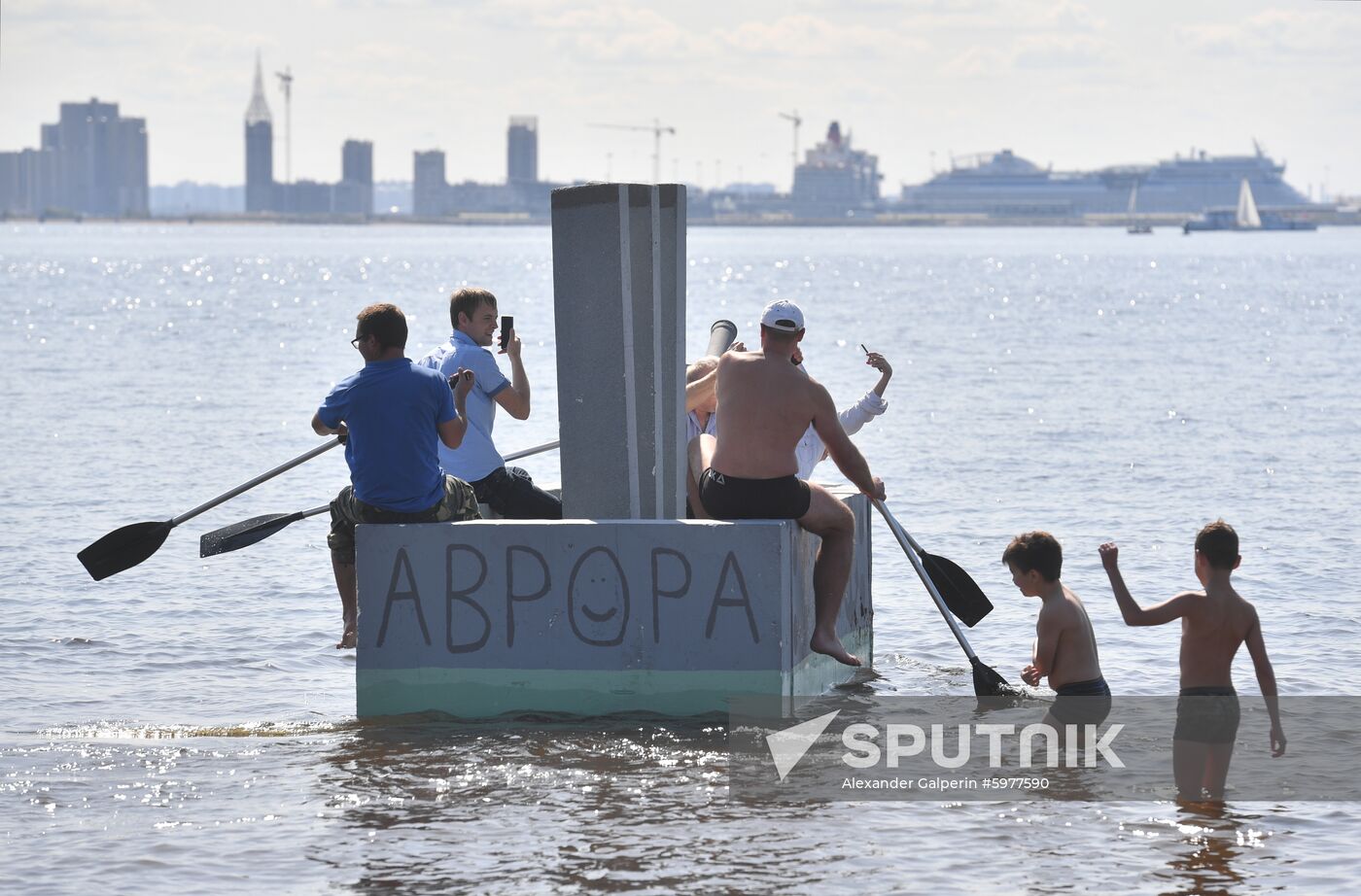 Russia Floating Crafts Show