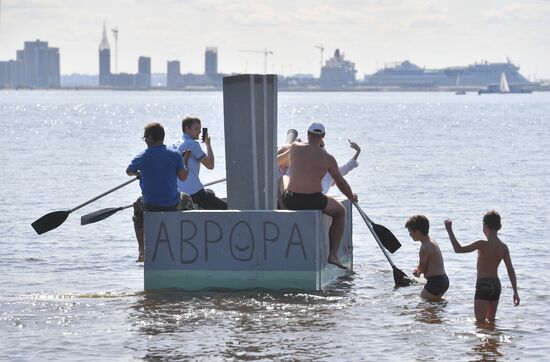 Russia Floating Crafts Show