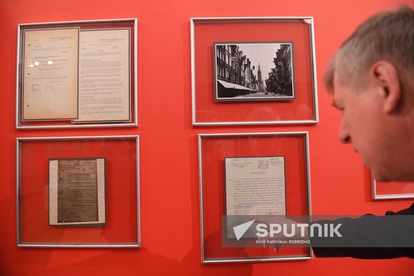 Opening of exhibition 1939: World War II Begins