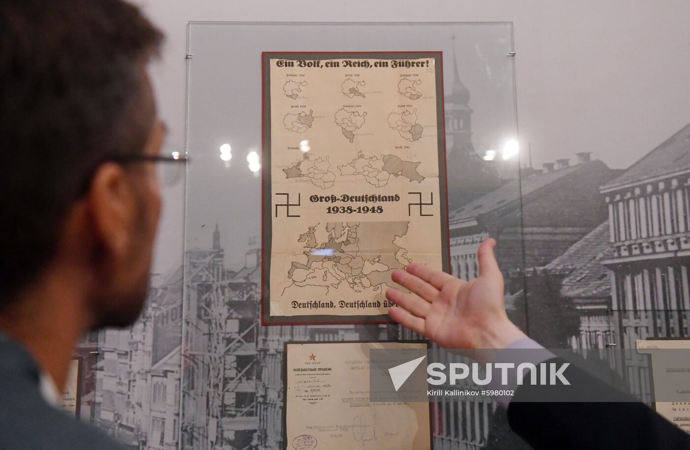 Opening of exhibition 1939: World War II Begins