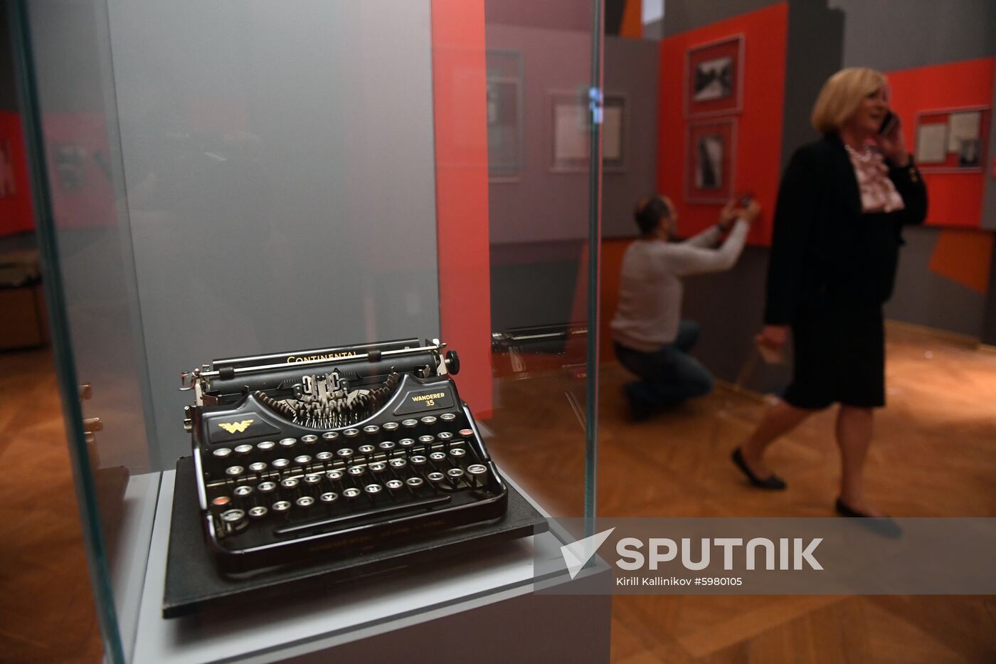 Opening of exhibition 1939: World War II Begins