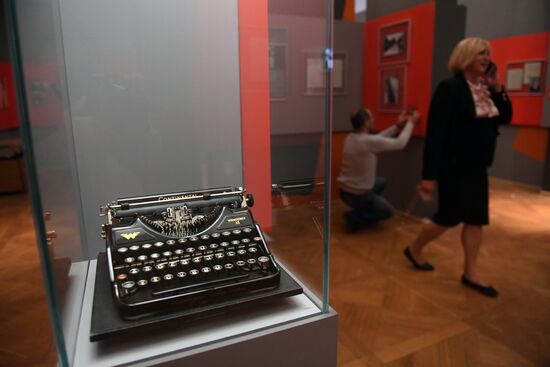 Opening of exhibition 1939: World War II Begins