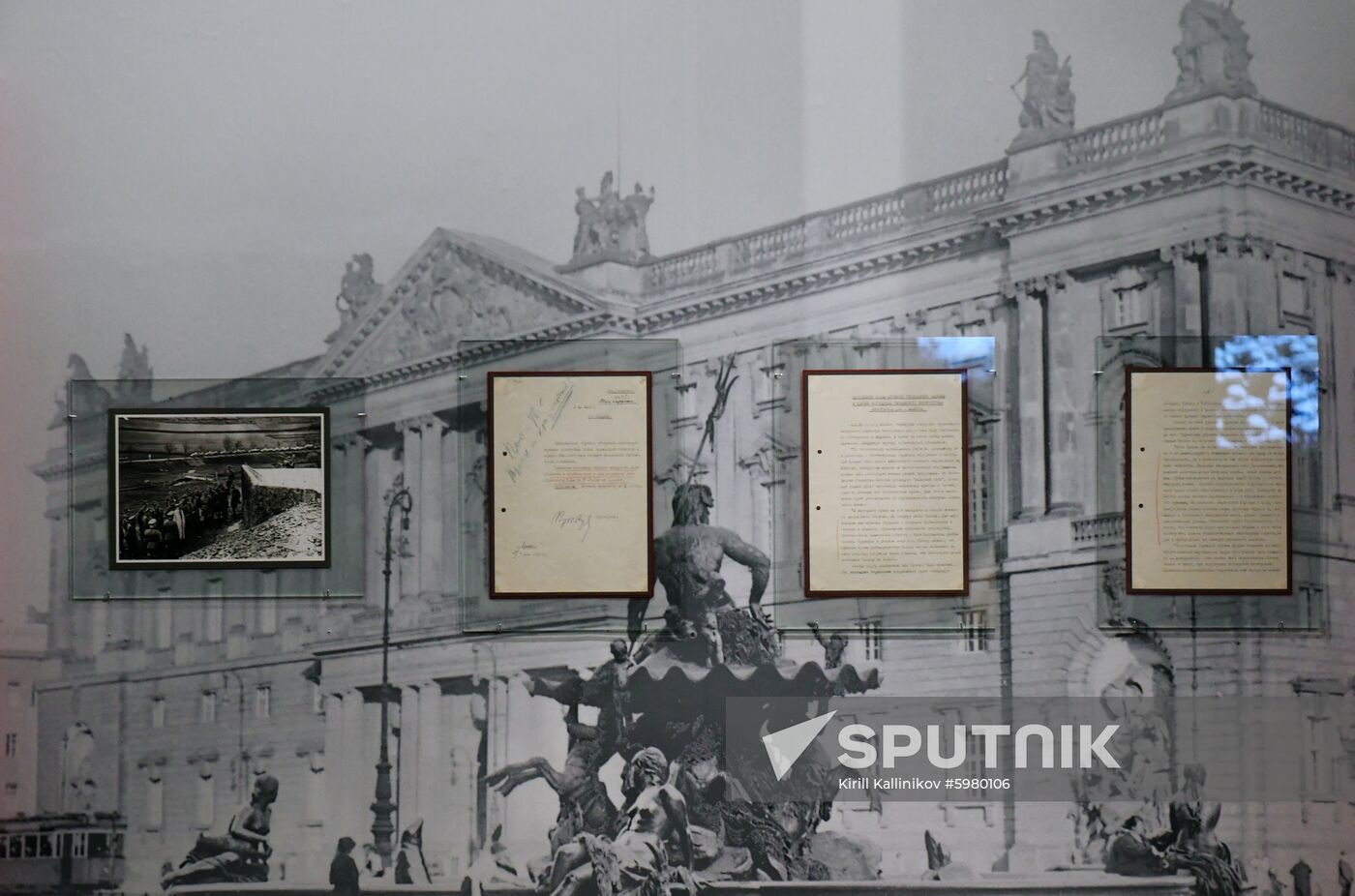 Opening of exhibition 1939: World War II Begins