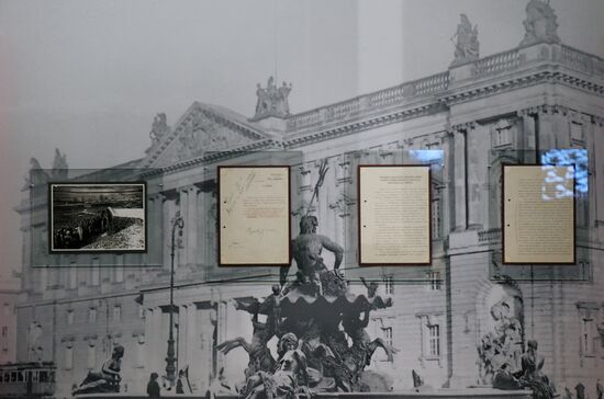 Opening of exhibition 1939: World War II Begins