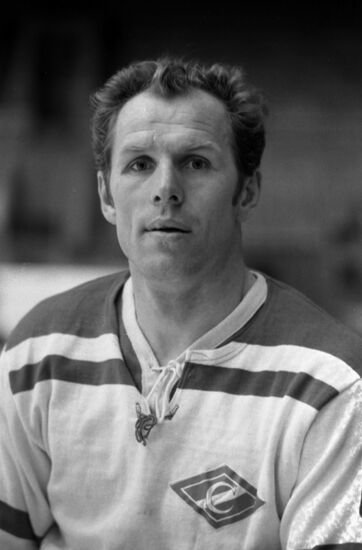 Ice hockey player Vyacheslav Starshinov