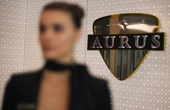 Russia Aurus Showroom