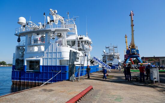 Russia Leninets Fishing Vessel