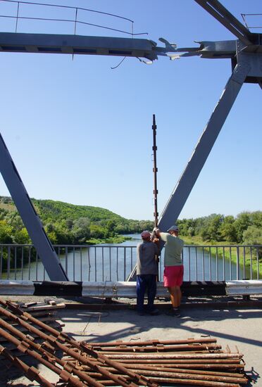 Ukraine LPR Bridge