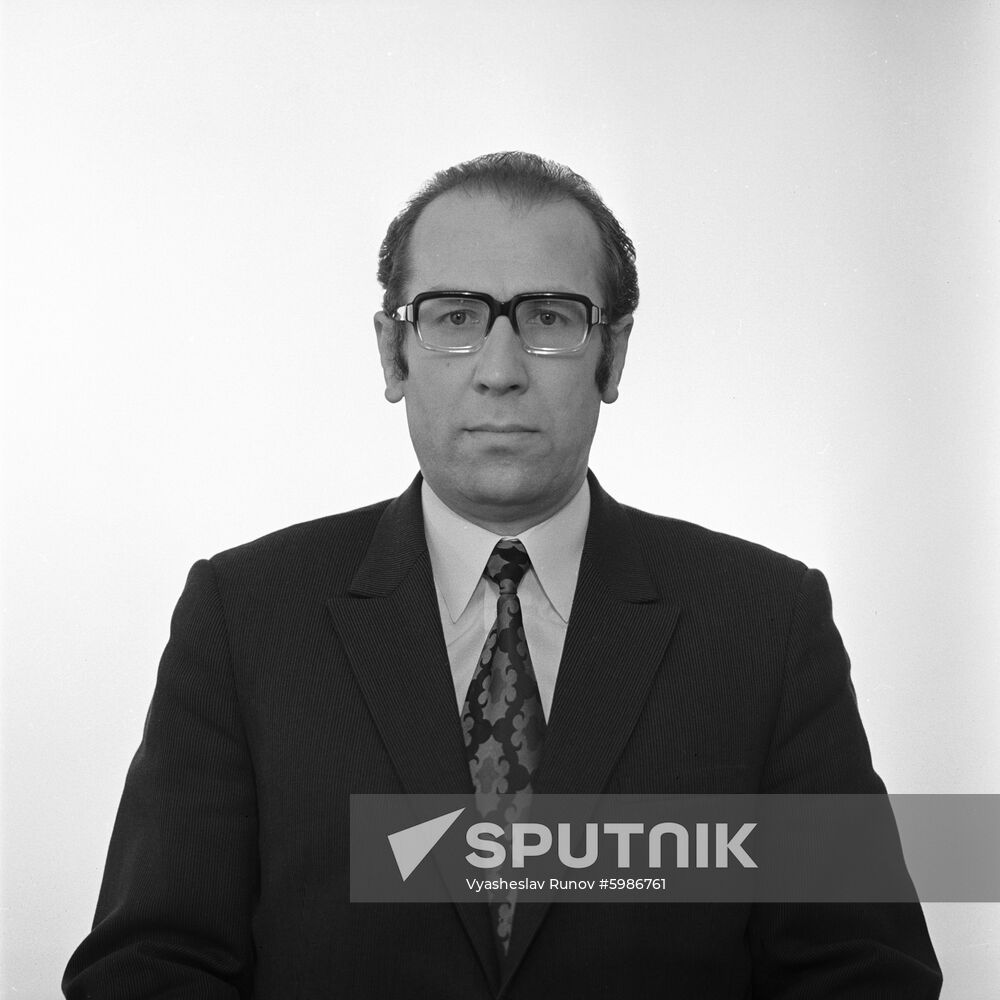Journalist and expert on foreign affairs Vladimir Lomeiko