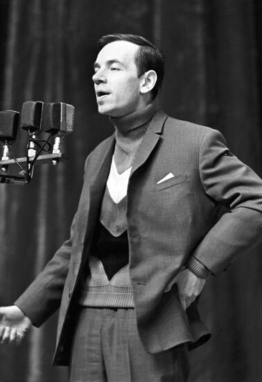 Soviet Russian poet Andrei Voznesensky