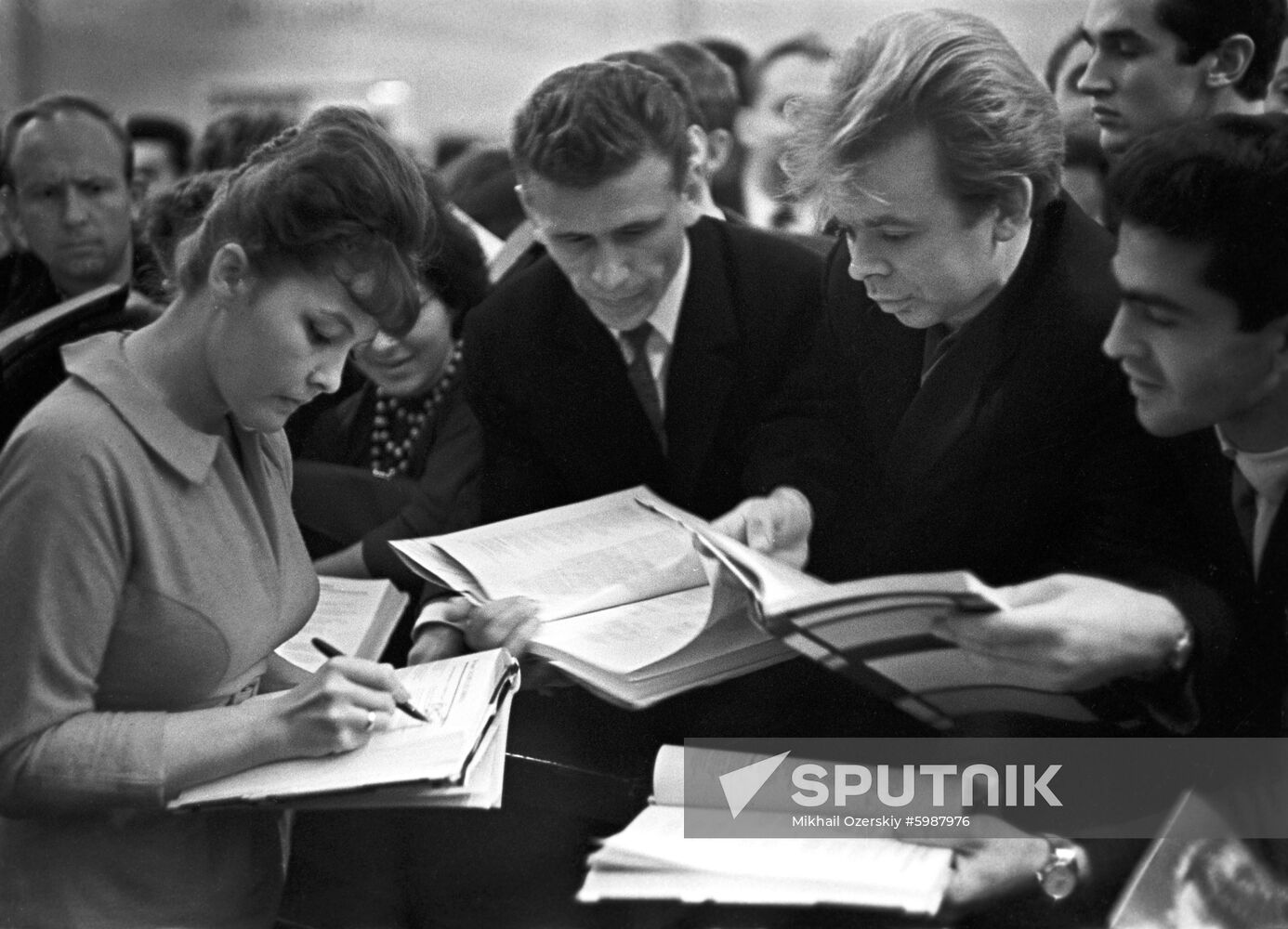 Soviet poetess Bella Akhmadulina