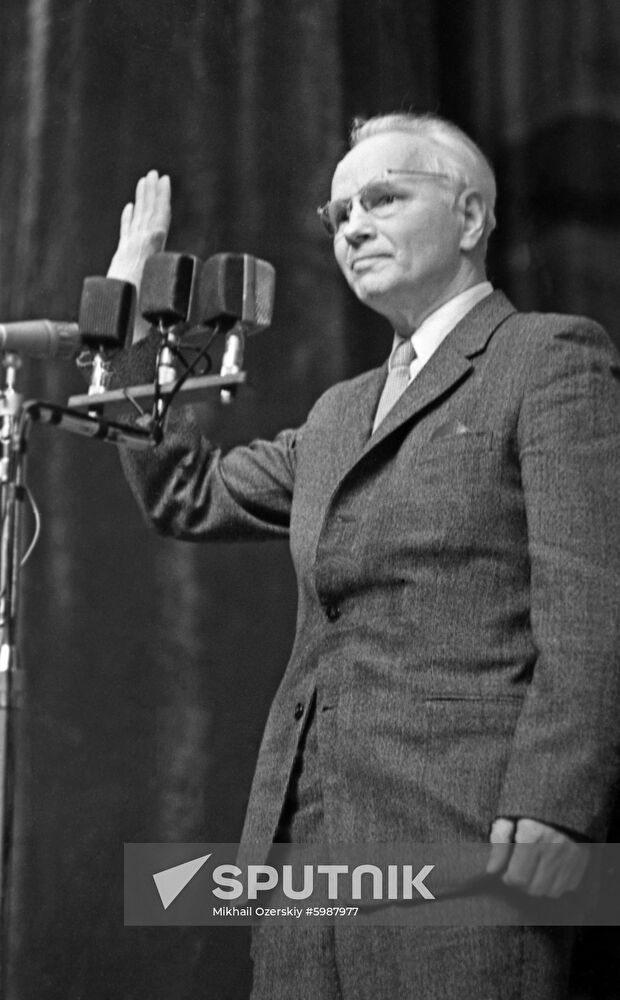 Soviet poet Stepan Shchipachev