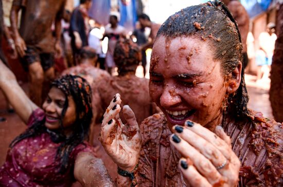 Spain La Tomatina Festival