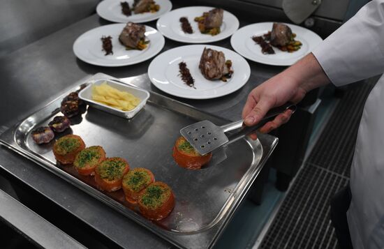 Russia Airlines Catering