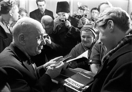 Soviet poet Pavel Antokolsky