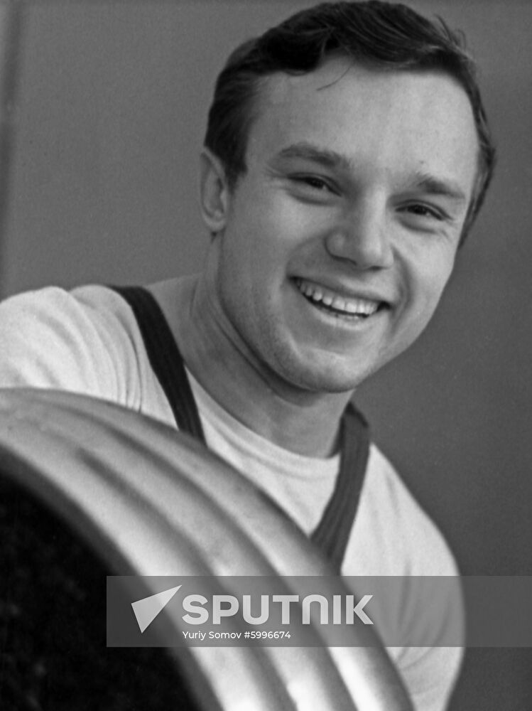 Soviet weightlifter Sergei Lopatin
