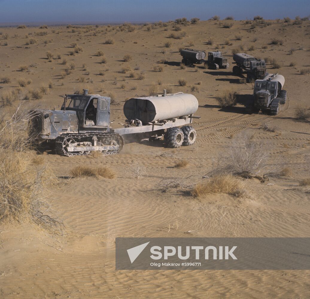 Delivery of fresh water to geologists in Turkmenistan