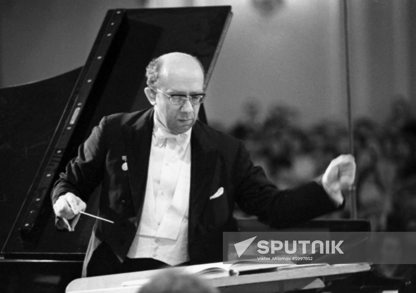 Conductor Gennady Rozhdestvensky