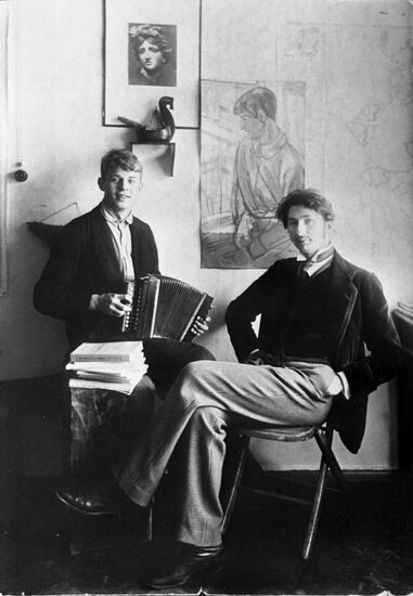 Poets Sergei Yesenin and Sergei Gorodetsky