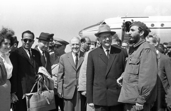 Fidel Castro Ruz visits USSR