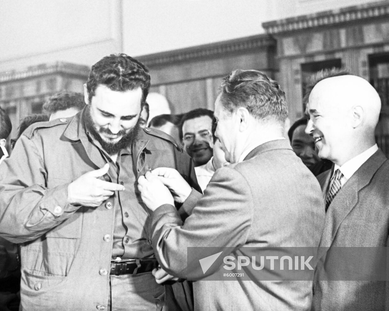 Fidel Castro Ruz visits USSR