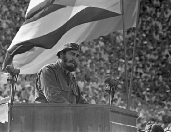 Fidel Castro Ruz visits USSR