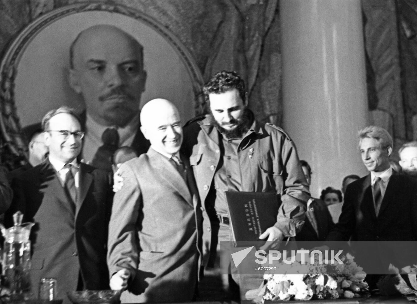 Fidel Castro Ruz visits USSR