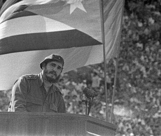 Fidel Castro Ruz visits USSR