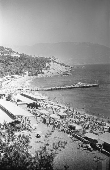Golden Coast Beach in Yevpatoriya
