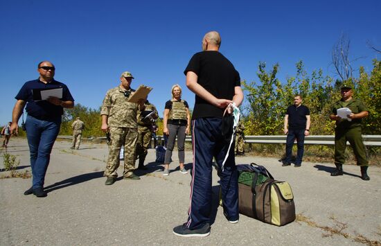 Ukraine LPR Prisoners