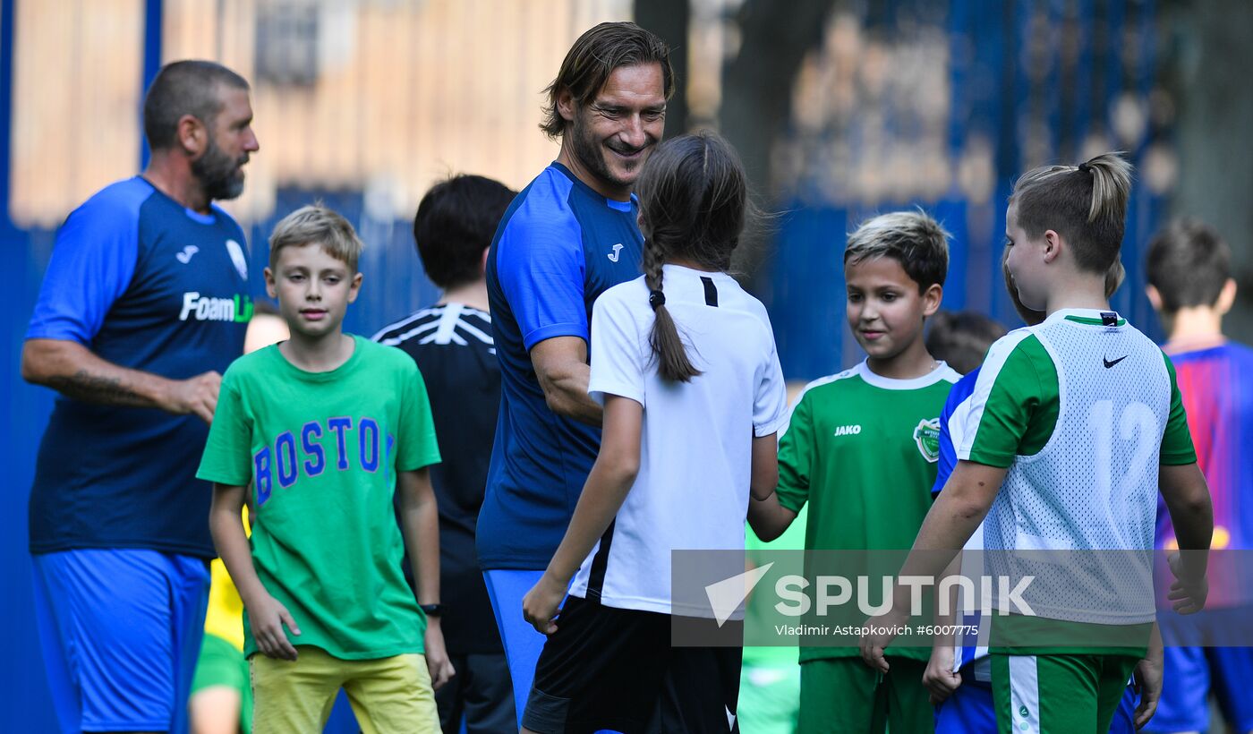 Russia Soccer Stars And Kids