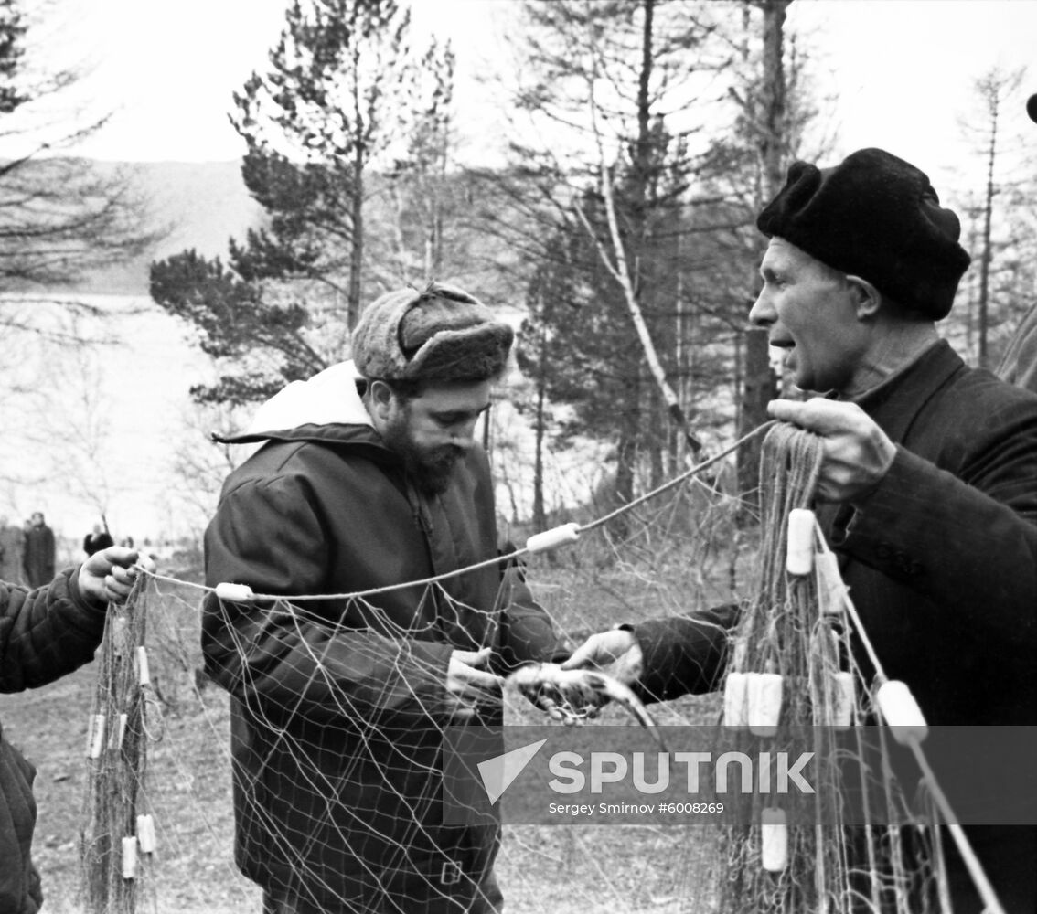 Fidel Castro Ruz visits USSR