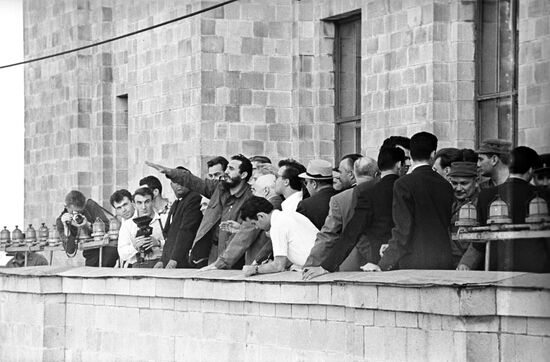 Fidel Castro Ruz visits USSR