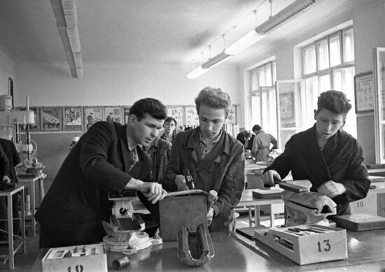 Industrial production lesson at Moscow school