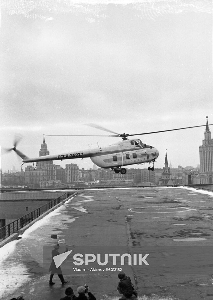 Helicopter on roof of Moscow's Central Post Office