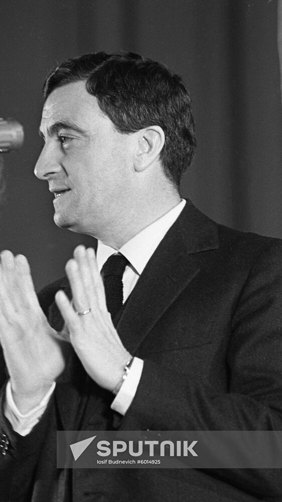 Italian director Giuseppe De Santis