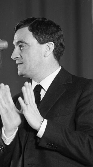 Italian director Giuseppe De Santis