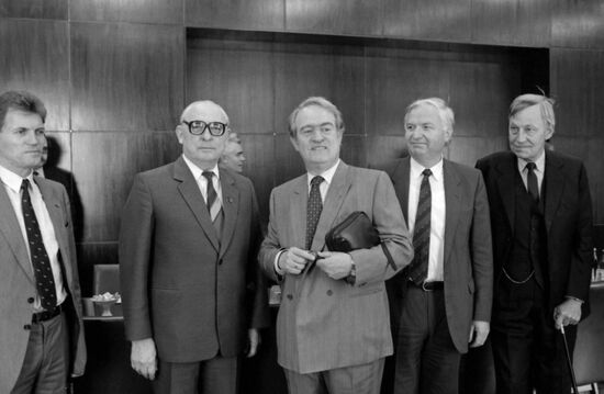 Minister President of North Rhine-Westphalia Johannes Rau visiting the USSR