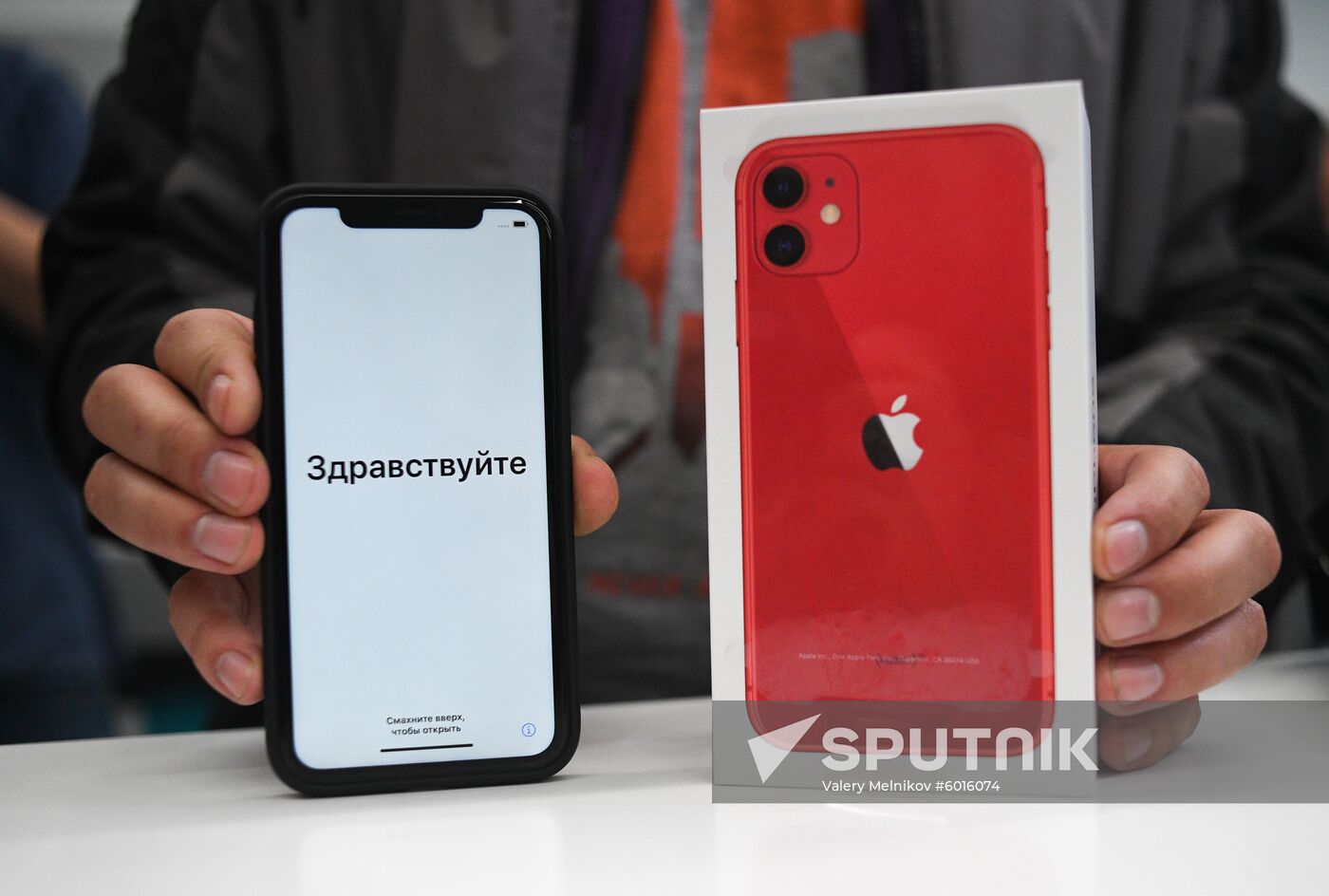 Russia iPhone 11 On Sale