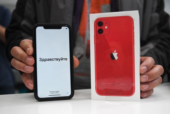 Russia iPhone 11 On Sale