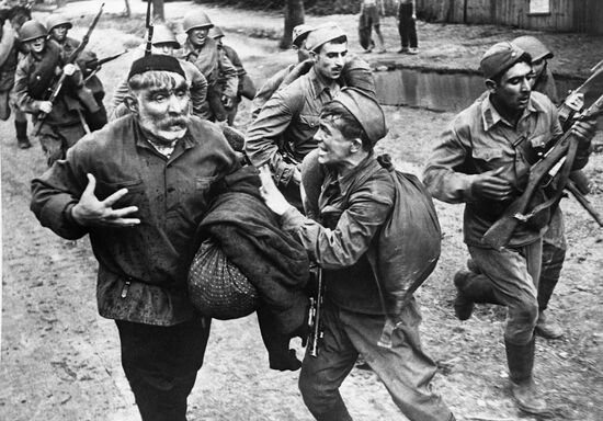 Still from film 'Soldier's father'