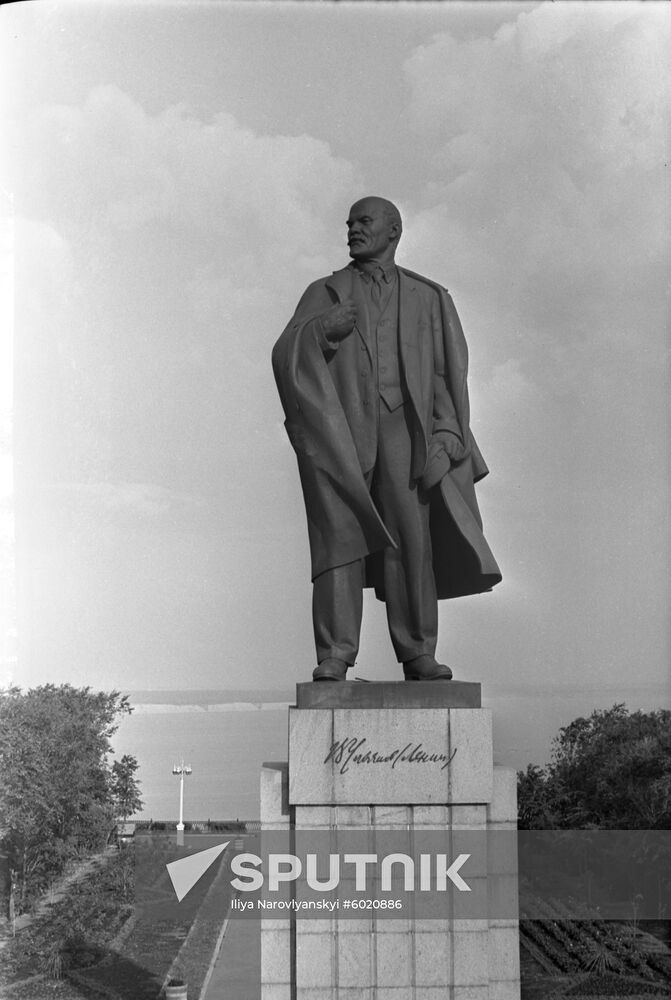 Monument to Vladimir Lenin in Ulyanovsk
