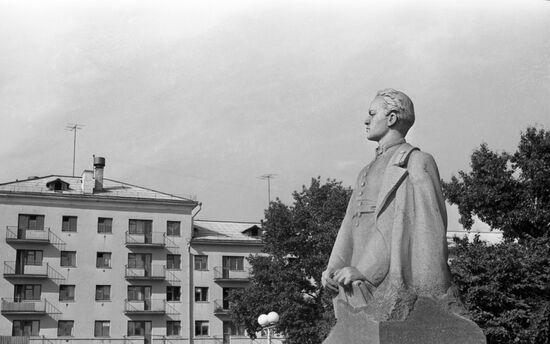 Monument to gymnasium student Vladimir Ulyanov in Ulyanovsk