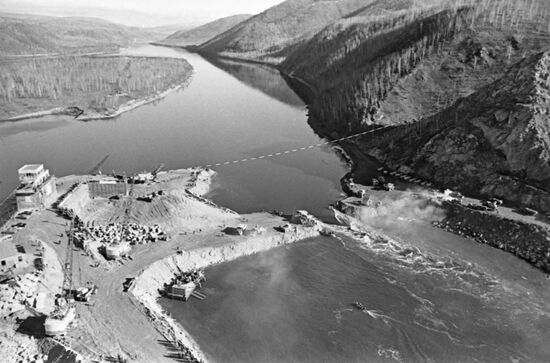 Zeya Hydroelectric Power Station construction