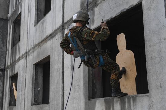 Russia National Guard Maroon Berets Exams