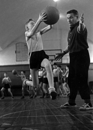 Physical education class in Moscow school