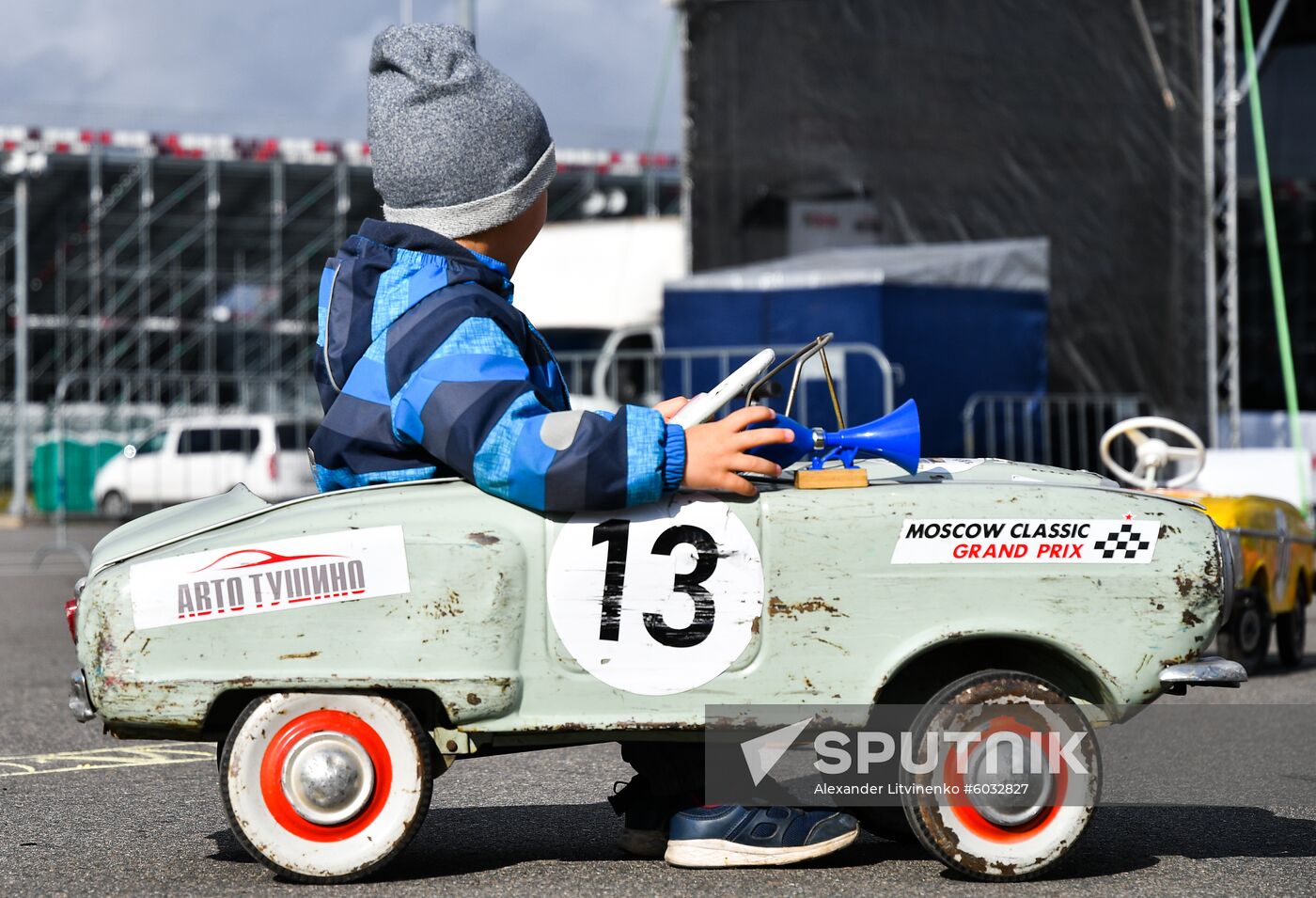 Russia Retro Cars Racing