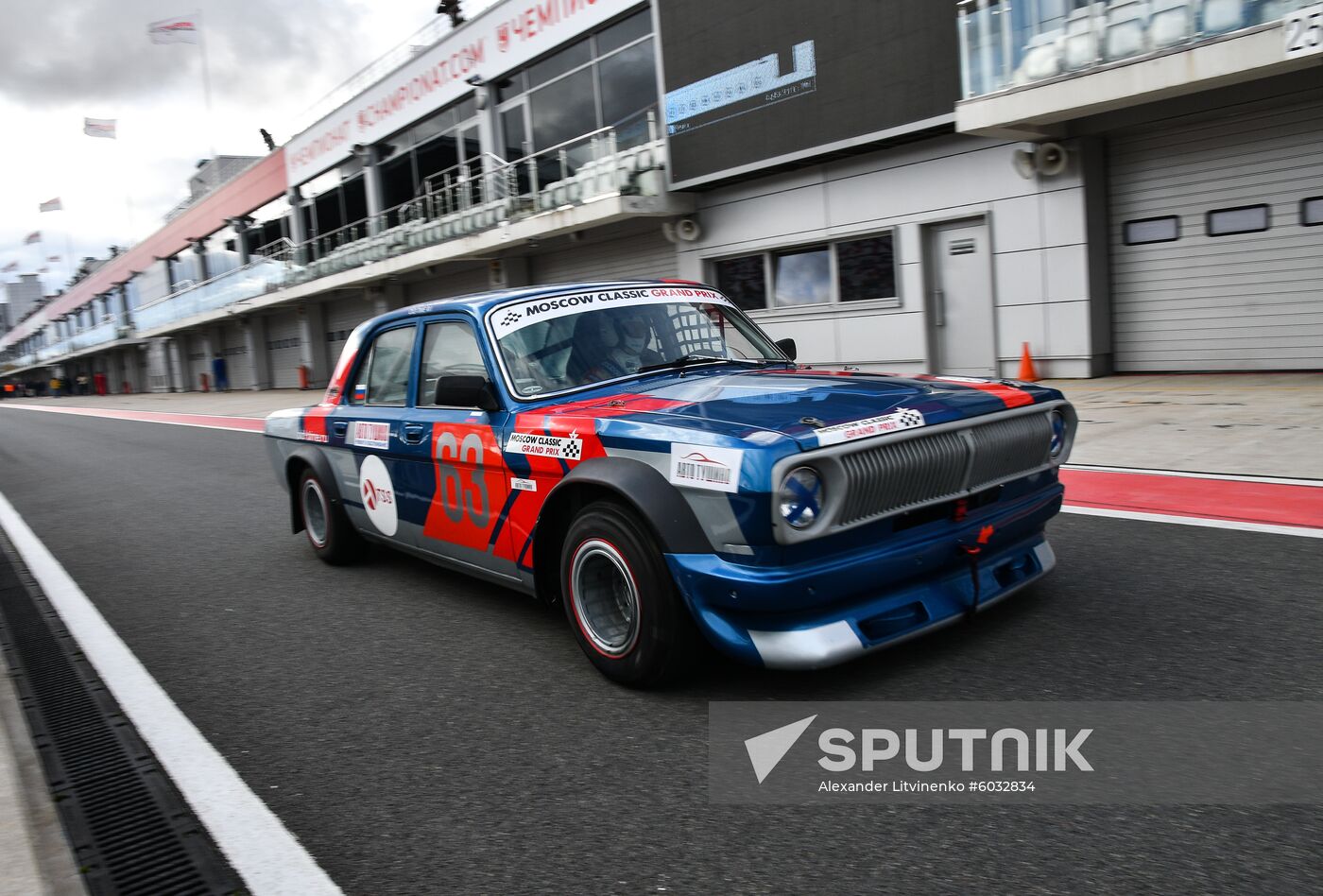 Russia Retro Cars Racing