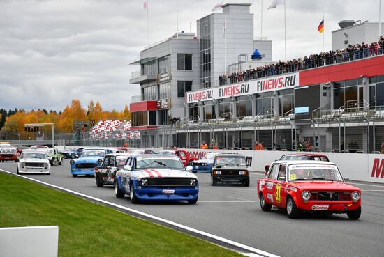 Russia Retro Cars Racing