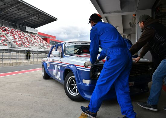 Russia Retro Cars Racing